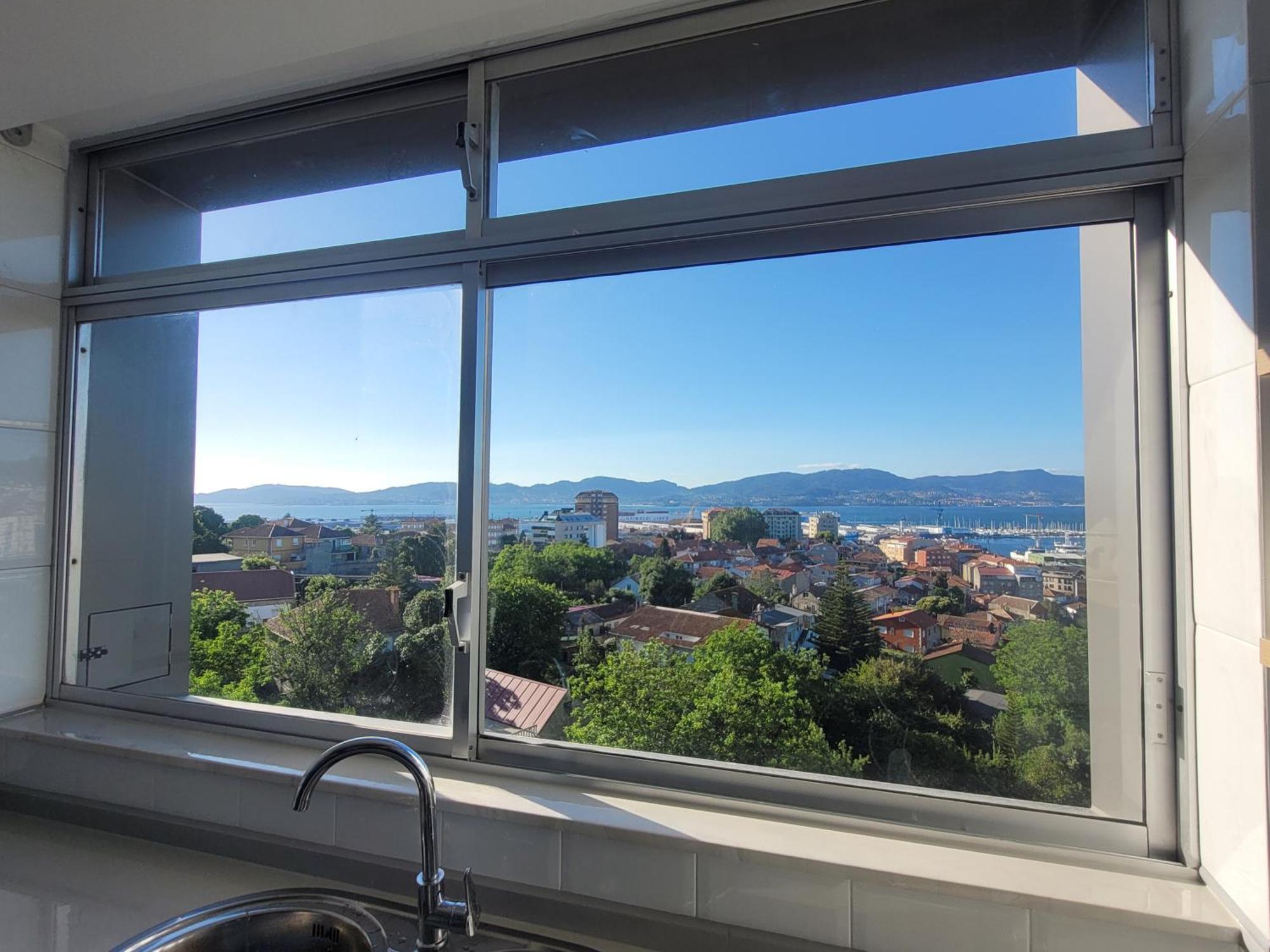 Vistas A La Ria B&T Vigo Exterior foto